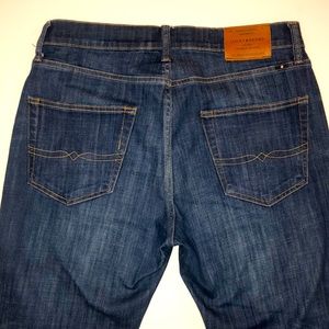 Lucky brand dark wash 410 Athletic Slim Jeans  size: 32/30